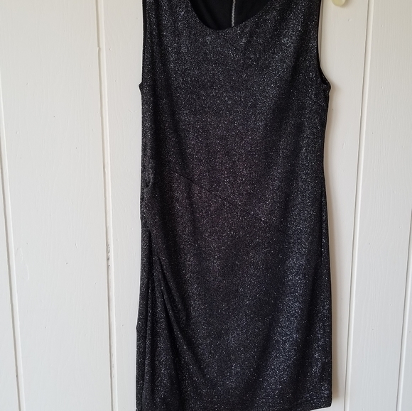 Sparkling sleeveless party dress! - Picture 5 of 6